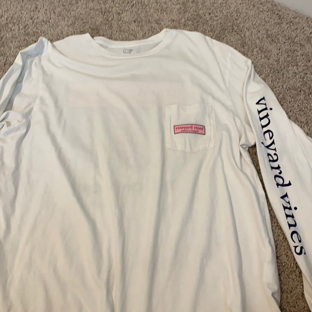 Long sleeve vineyard vine t shirt